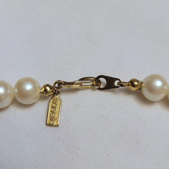 Vintage Marvella Fashion Black and Pearl Necklace - Picture 5 of 6